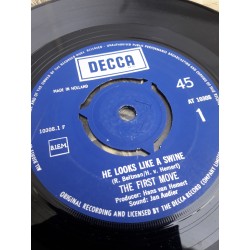 Single: The First Move - He looks like a swine