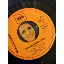Margot Eskens - Zur Liebe Gehören Zwei (ay, ay, ay) / In Hawaii
