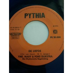 Yme, Mary en Foke Dijkstra – Dominique